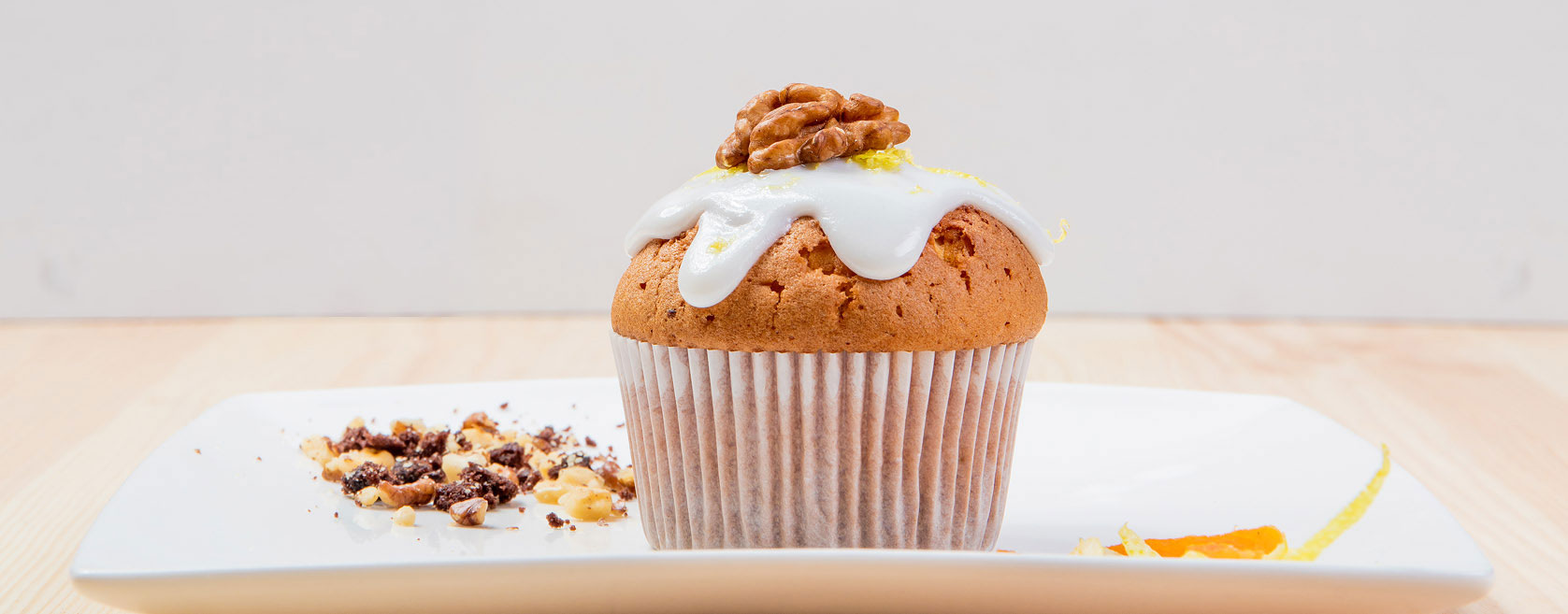 ЛИМОННІ МАФІНИ З ЯГІДНОЮ НАЧИНКОЮ