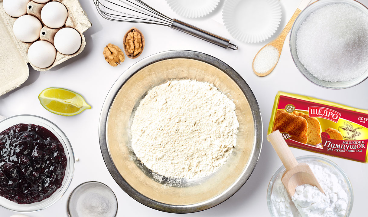 ЛИМОННІ МАФІНИ З ЯГІДНОЮ НАЧИНКОЮ